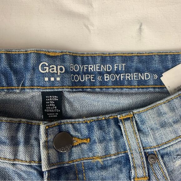 GAP womens size 8 29 Blue Boyfriend fit crop Jeans light wash new distressed - Picture 3 of 13